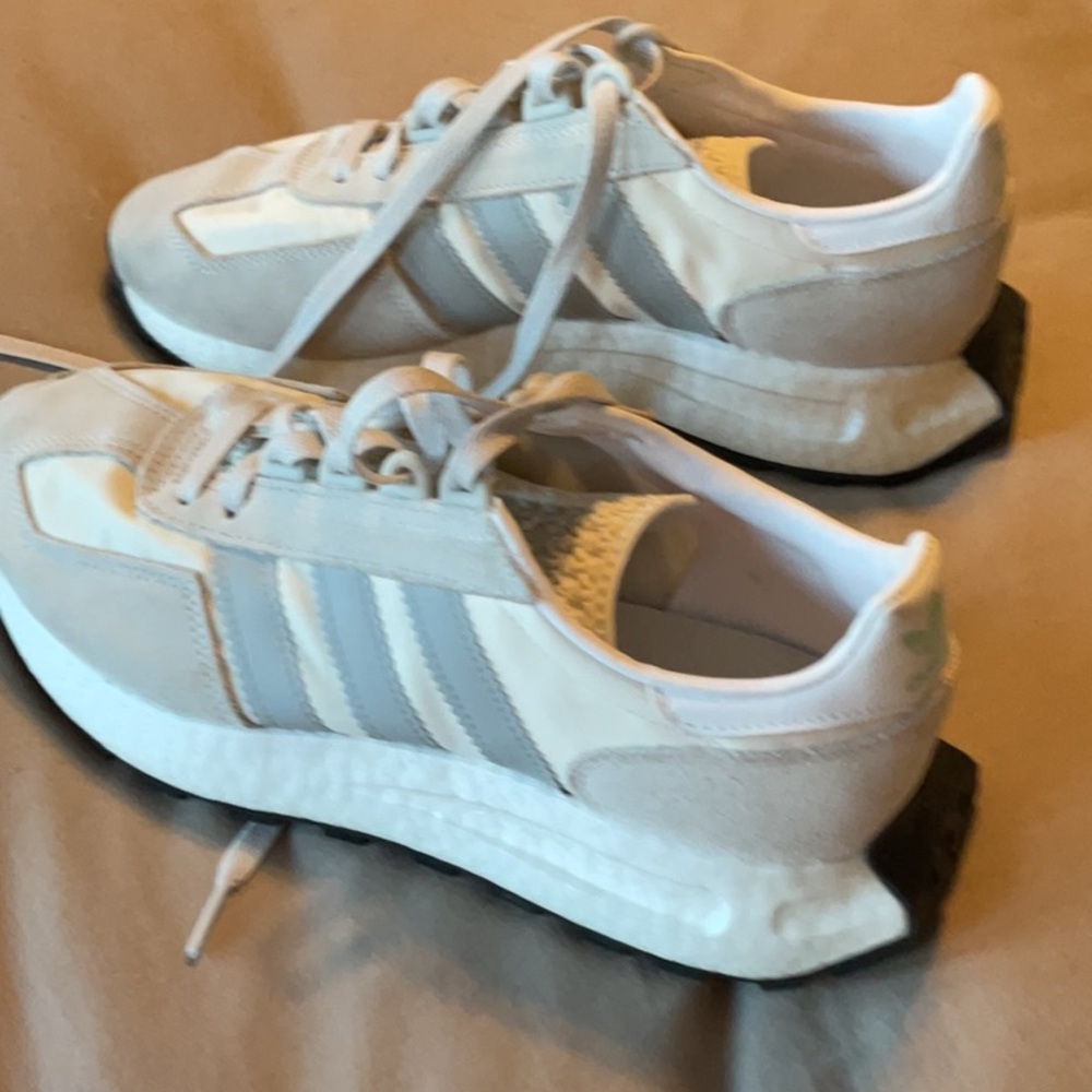 Adidas size 8 medium, worn 2-3 times, no scuffs